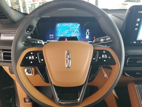 New 2026 Lincoln Aviator Black Label w/ Dynamic Handling Package AWD/4WD image 14