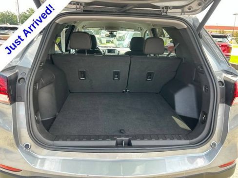 Used 2024 Chevrolet Equinox LT FWD image 30