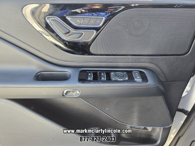 New 2026 Lincoln Aviator AWD image 22