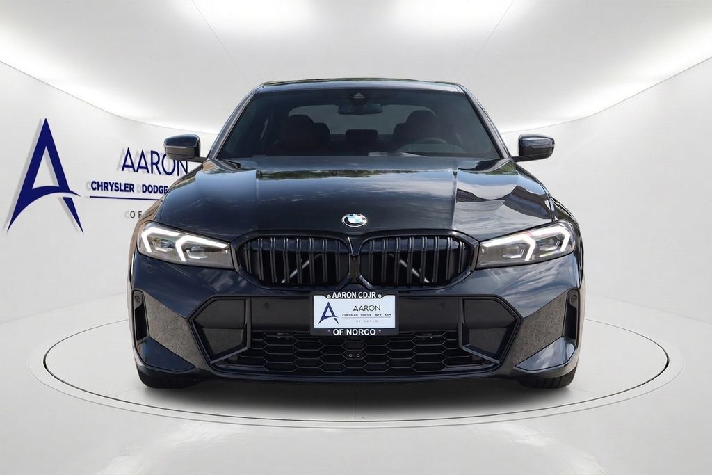 Used 2026 BMW 330i Sedan w/ M Sport Package RWD image 2