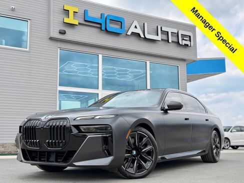 Used 2023 BMW 760i xDrive AWD/4WD image 1