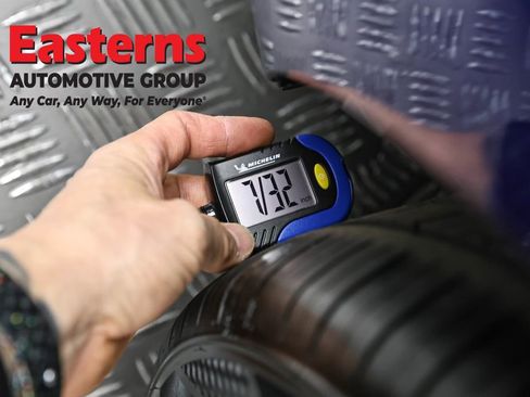 Used 2023 Hyundai Elantra Limited w/ Preferred Accessory Package image 28