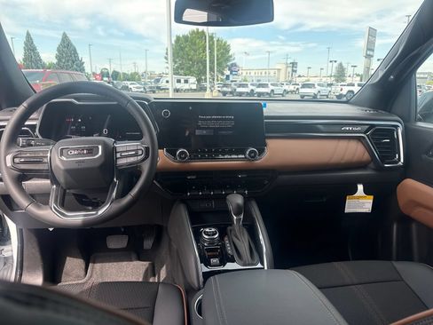 New 2026 GMC Canyon AT4 AWD/4WD image 10