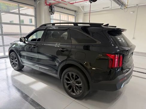 Used 2023 Kia Sorento SX Prestige image 2