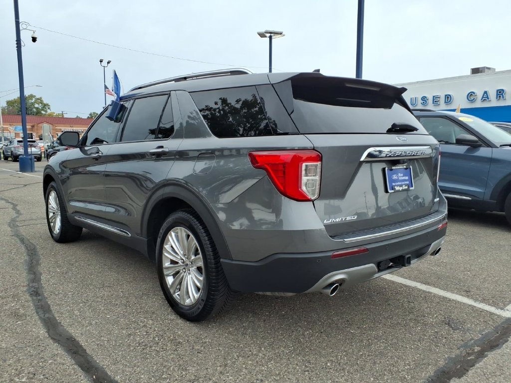 Certified 2022 Ford Explorer Limited w/ Equipment Group 301A AWD/4WD image 9