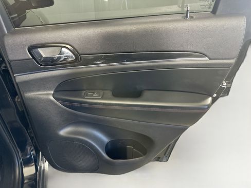 Used 2020 Jeep Grand Cherokee Trailhawk w/ Trailhawk Luxury Group image 32