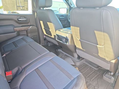 Used 2021 GMC Sierra 1500 Denali w/ Denali Ultimate Package image 11