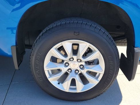 Used 2023 Chevrolet Silverado 1500 Custom AWD/4WD image 14