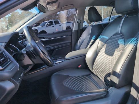 Used 2020 Toyota Camry SE image 10