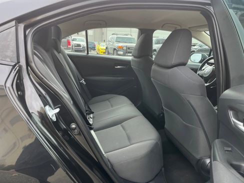 Used 2021 Toyota Corolla LE image 31