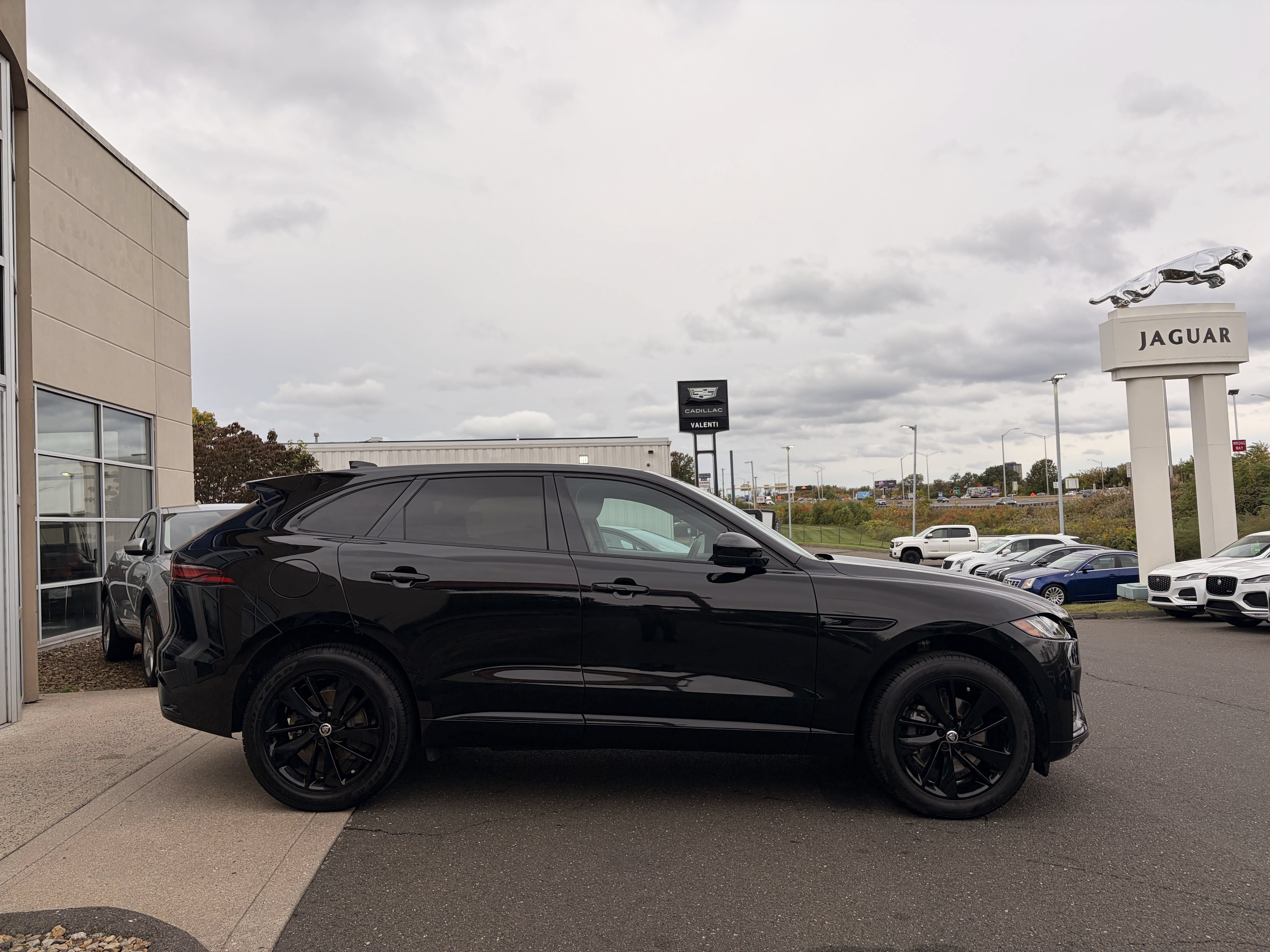 Used 2024 Jaguar F-PACE R-Dynamic S AWD/4WD image 6