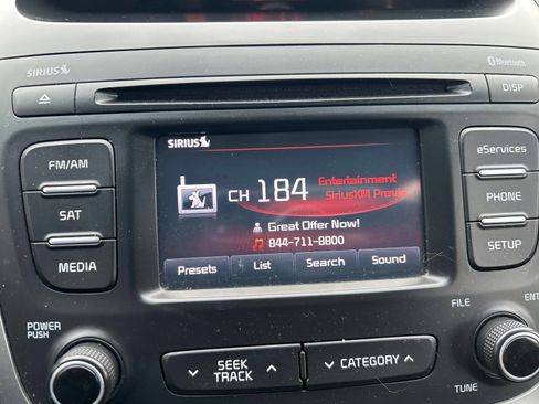 Used 2015 Kia Sorento LX image 33