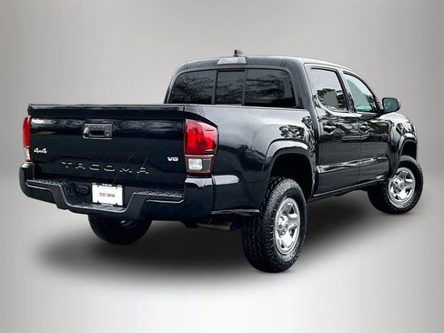 Used 2020 Toyota Tacoma SR image 7
