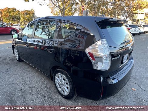 Used 2012 Toyota Prius V Three image 5