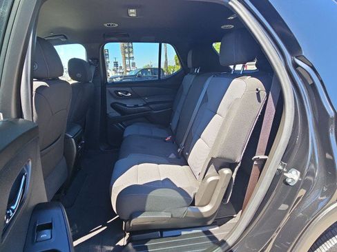 Used 2023 Chevrolet Traverse LT FWD image 24