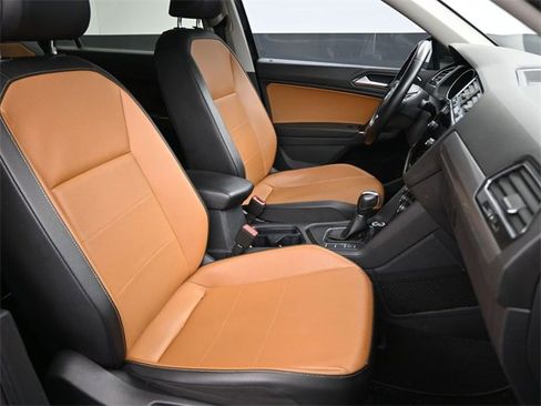 Used 2018 Volkswagen Tiguan SEL image 27