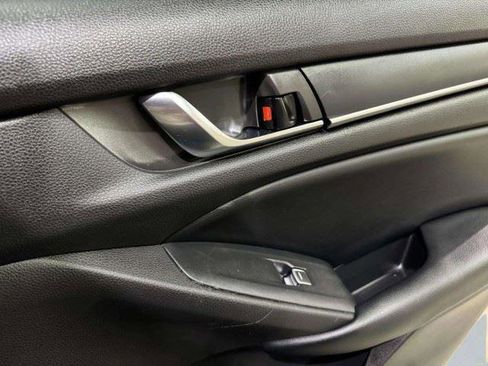 Used 2018 Honda Accord Sport image 41