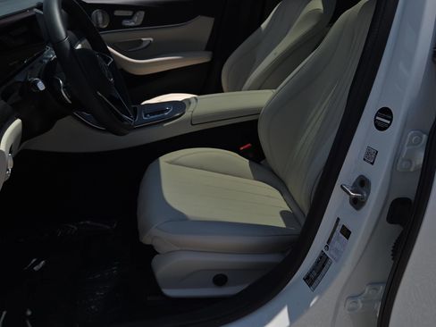 Used 2023 Mercedes-Benz E 350 Sedan image 9