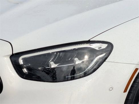 Used 2022 Mercedes-Benz E 350 Sedan image 8