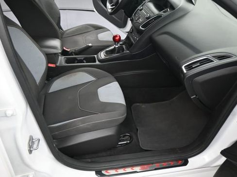 Used 2018 Ford Focus ST image 72