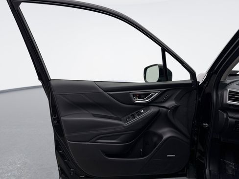 Used 2024 Subaru Forester Touring image 9