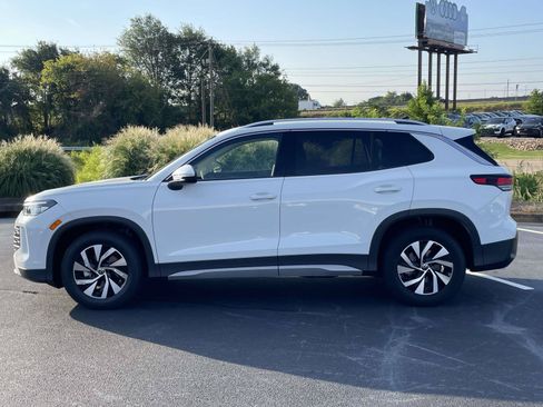 New 2026 Volkswagen Tiguan S FWD image 4