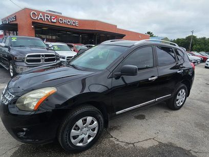 Used 2014 Nissan Rogue S w/ Convenience Package