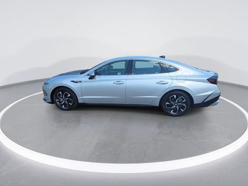Used 2025 Hyundai Sonata SEL FWD image 5