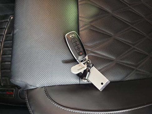 Used 2024 Nissan Rogue Platinum FWD image 27