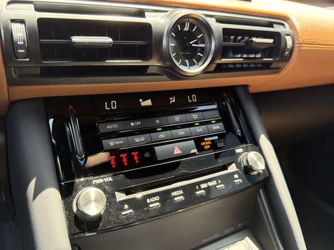Used 2025 Lexus IS 350 F Sport RWD image 36