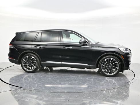 Used 2023 Lincoln Aviator Reserve w/ Equipment Group 201A image 4