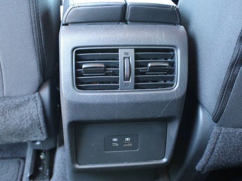 Used 2023 Nissan Rogue SV AWD/4WD image 20