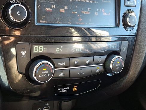 Used 2020 Nissan Rogue Sport SV w/ All-Weather Package image 16