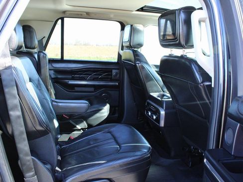 Used 2020 Ford Expedition Max Platinum image 18