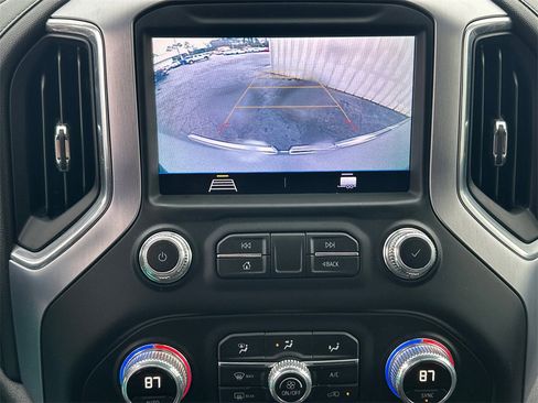 Used 2019 GMC Sierra 1500 SLE w/ SLE Value Package image 30