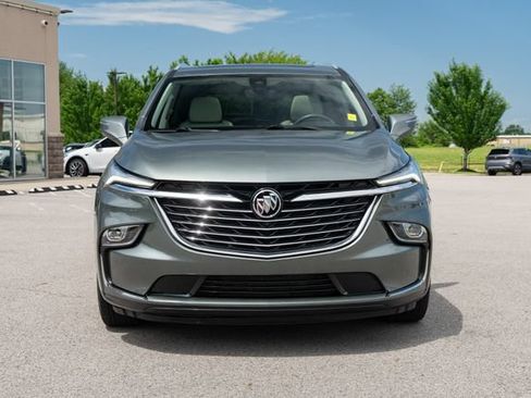 Used 2024 Buick Enclave Essence w/ Experience Buick Package FWD image 9