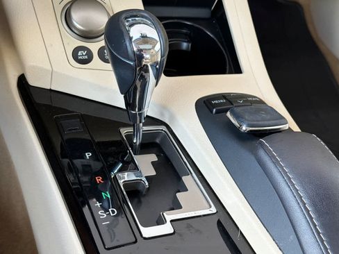Used 2015 Lexus ES 300h w/ Navigation System Package FWD image 23