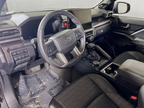 Certified 2025 Toyota 4Runner TRD Off-Road Premium image 10