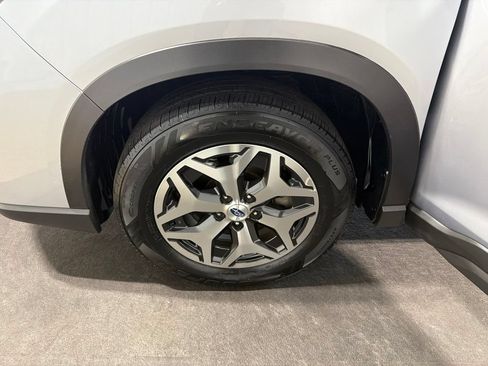 Used 2021 Subaru Forester Premium AWD/4WD image 37