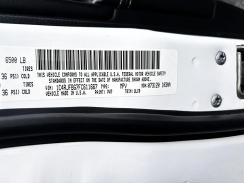 Used 2015 Jeep Grand Cherokee Limited image 13