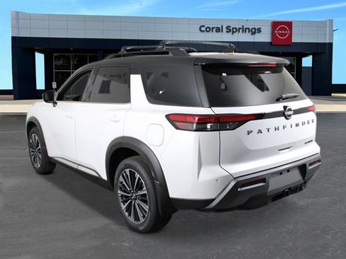 New 2026 Nissan Pathfinder Platinum FWD image 3