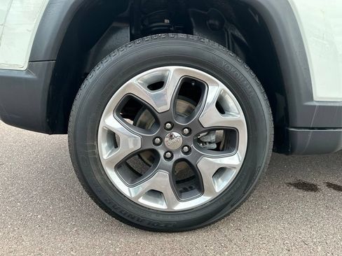 Used 2019 Jeep Compass Limited AWD/4WD image 38