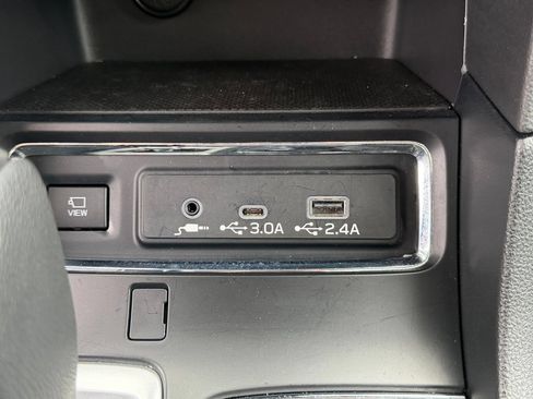 Used 2025 Subaru Ascent Limited AWD/4WD image 33