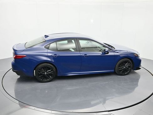 Used 2025 Toyota Camry SE image 31