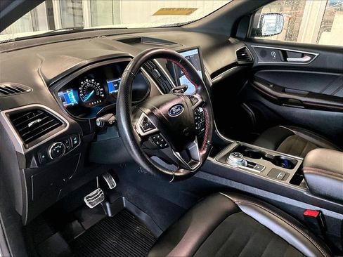 Used 2022 Ford Edge ST-Line w/ Class II Trailer Tow Package image 8