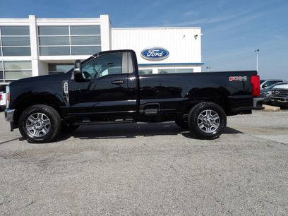 New 2025 Ford F350 XLT w/ FX4 Off-Road Package