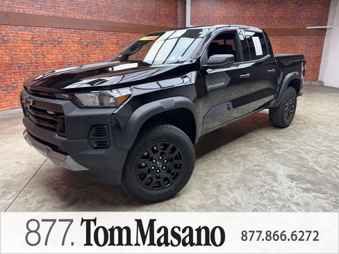 Used 2024 Chevrolet Colorado Trail Boss w/ Advanced Trailering Package AWD/4WD image 1