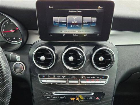 Used 2019 Mercedes-Benz GLC 300 4MATIC Coupe image 12