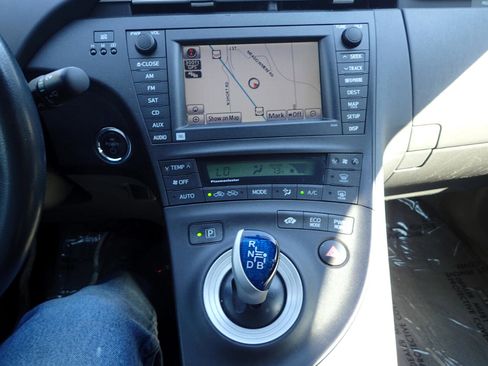 Used 2010 Toyota Prius Three image 18