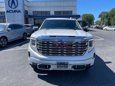 Used 2023 GMC Sierra 1500 Denali w/ Denali Reserve Package AWD/4WD image 7